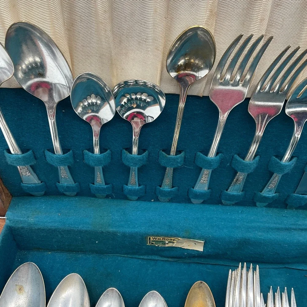 Vintage WM Rogers & Son Flatware RARE Gardenia Silverplate 52 Pc Art Deco Floral
